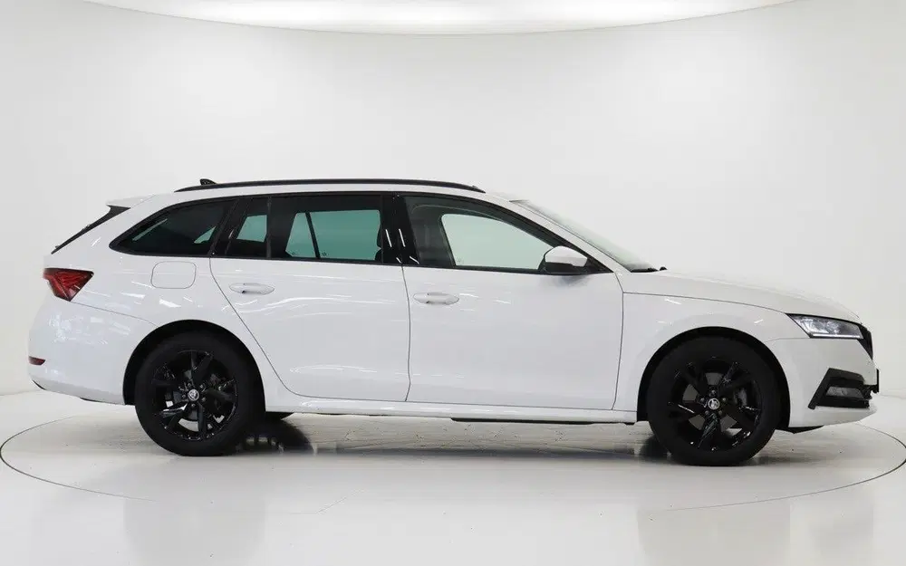 Skoda Octavia 1.4 TSI iV PHEV Ambition uit 2023, foto 2