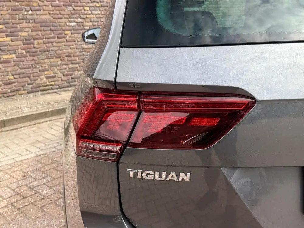 Volkswagen TIGUAN 1.5 TSI DSG R-Line Trekhaak 20 Inch Virtue uit 2019, foto 13