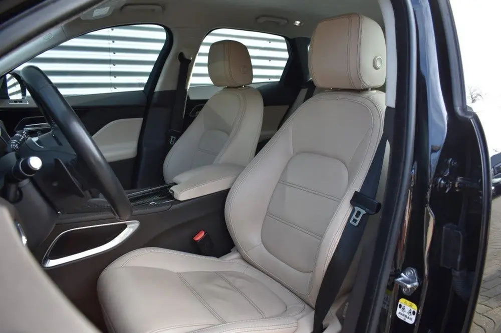 Jaguar F-Pace 2.0T AWD PRESTIGE / LEDER + STOEL VERW. / P.CA uit 2019, foto 14