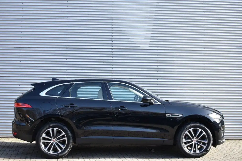Jaguar F-Pace 2.0T AWD PRESTIGE / LEDER + STOEL VERW. / P.CA uit 2019, foto 4