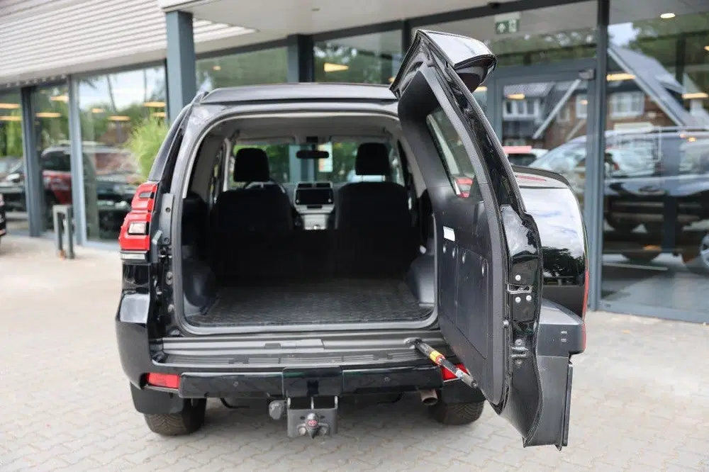 Toyota Land Cruiser 2.8 D-4D 3DRS CHALLENGER A uit 2021, foto 6