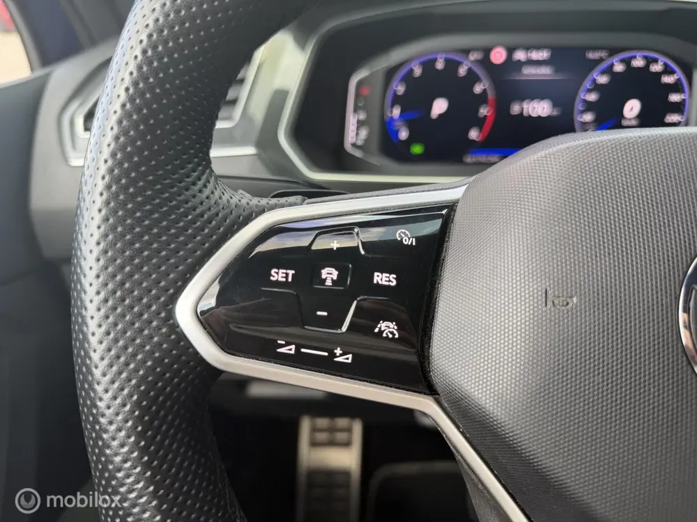 Volkswagen Tiguan 1.5 TSI R-Line Business DSG ACC Camera uit 2022, foto 13