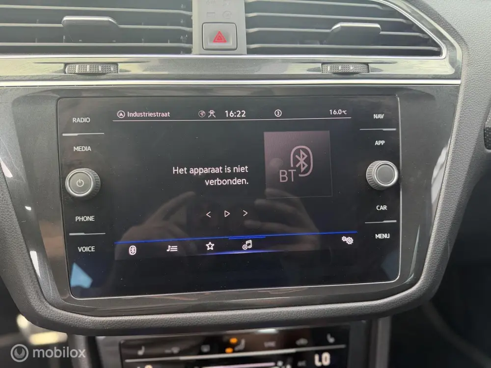 Volkswagen Tiguan 1.5 TSI R-Line Business DSG ACC Camera uit 2022, foto 17