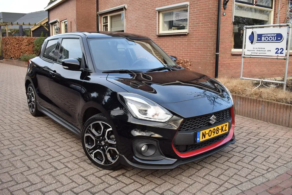 Suzuki Swift NAVI uit 2021, foto 2