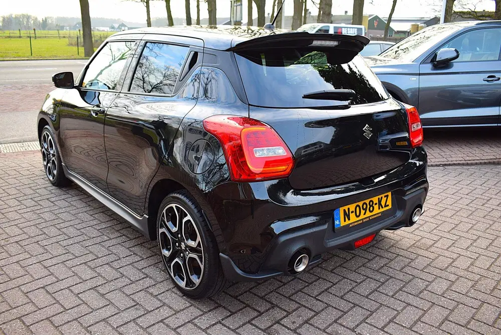 Suzuki Swift NAVI uit 2021, foto 3