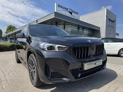 BMW X1 sDrive18i M sport Premium Panodak uit 2025