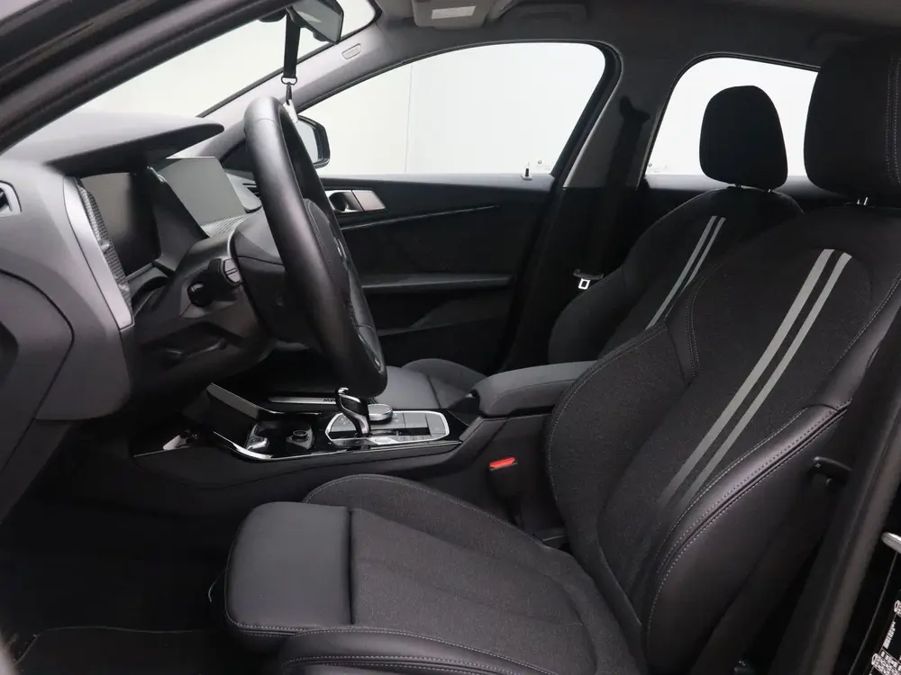 BMW 1-serie 118i Sport Line (bj 2022 uit 2022, foto 4