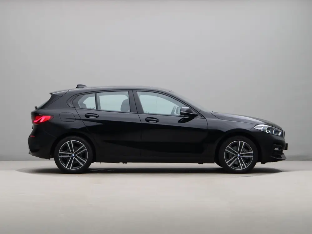 BMW 1-serie 118i Sport Line (bj 2022 uit 2022, foto 7