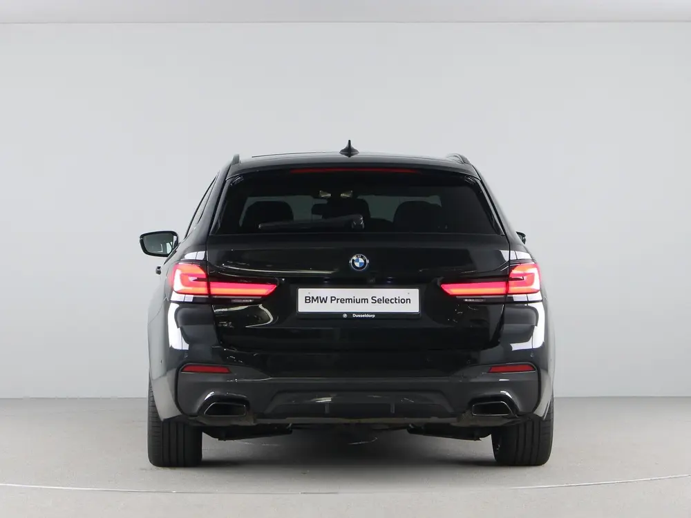 BMW 5-serie Touring 530e Business Edition Plus SoH 98% uit 2022, foto 9