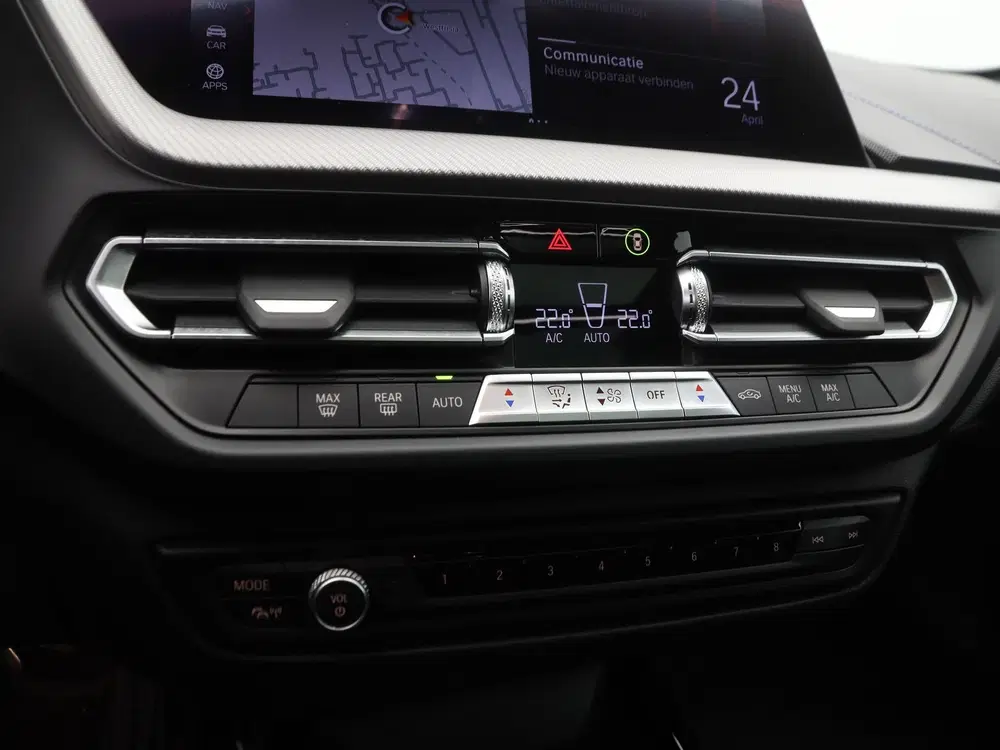 BMW 1-serie 118i M Sport (bj 2022 uit 2022, foto 17