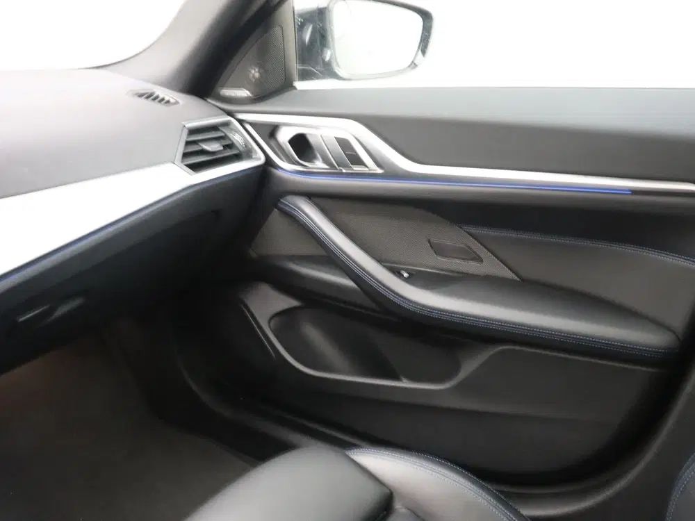 BMW i4 eDrive40 High Executive 84 kWh SoH 93% uit 2022, foto 16