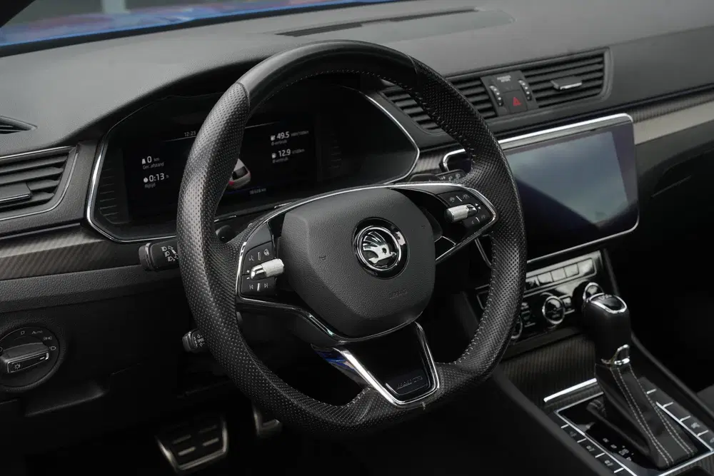 Skoda Superb 1.4 iV Sportline Panoramadak Canton 360 C uit 2021, foto 15