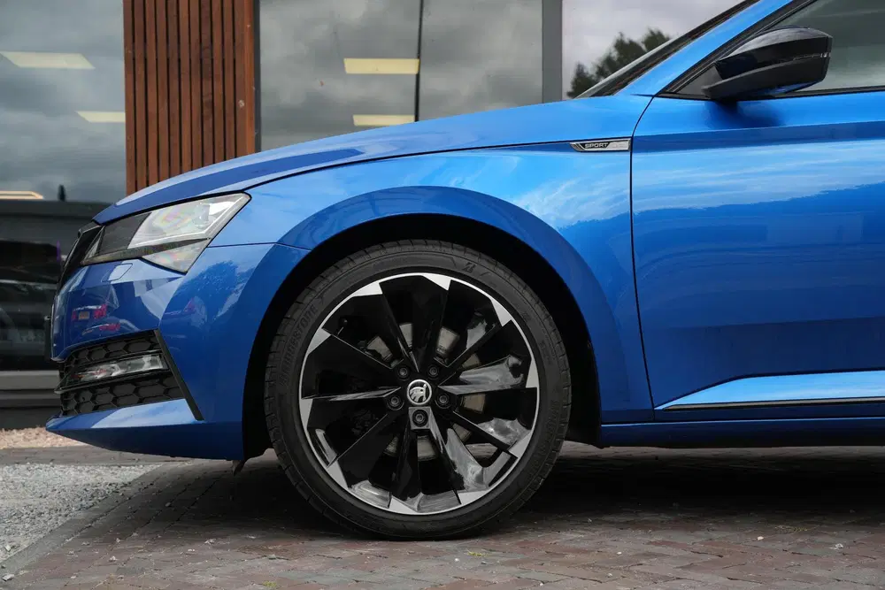 Skoda Superb 1.4 iV Sportline Panoramadak Canton 360 C uit 2021, foto 8