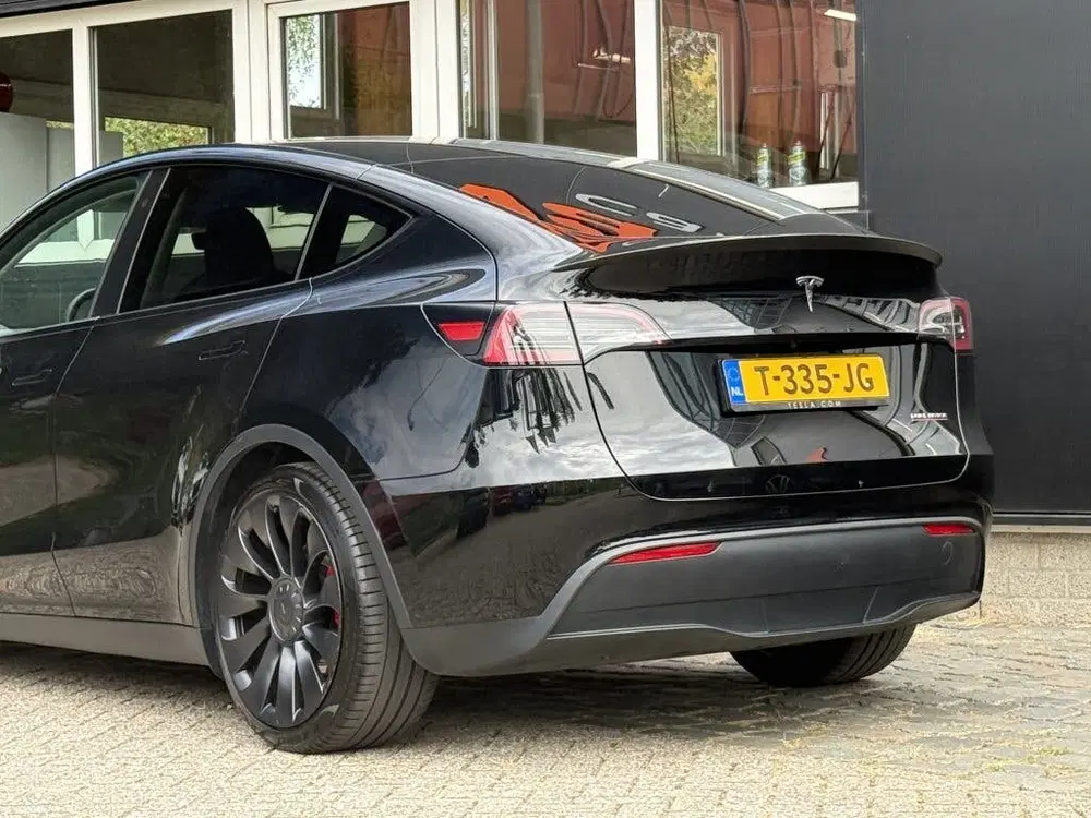 Tesla Model Y Performance AWD 75kWh uit 2023, foto 11