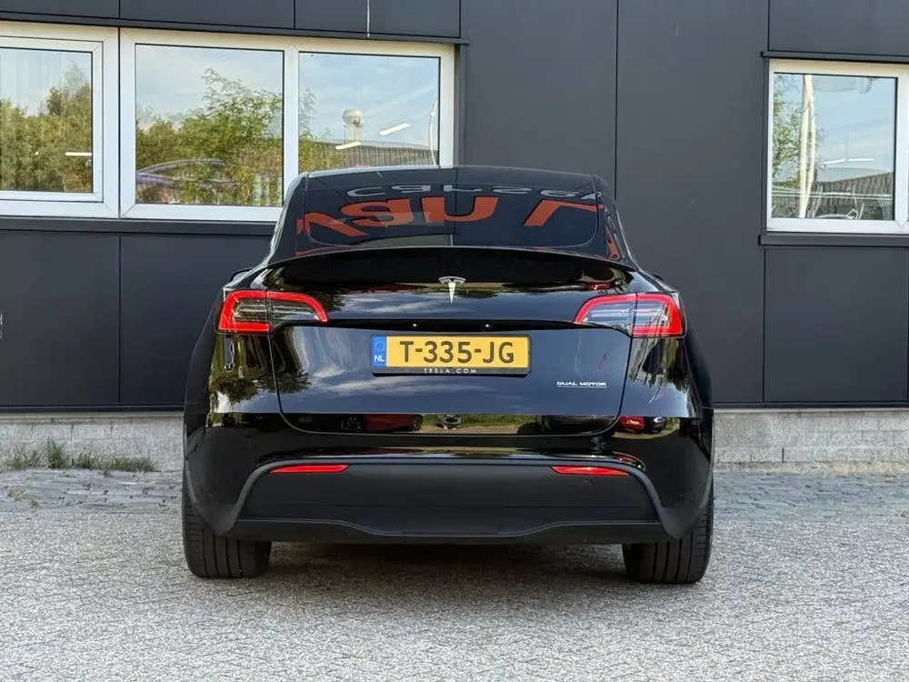 Tesla Model Y Performance AWD 75kWh uit 2023, foto 15