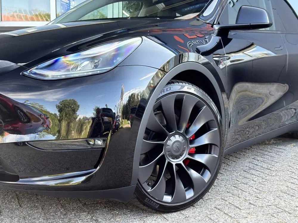 Tesla Model Y Performance AWD 75kWh uit 2023, foto 7