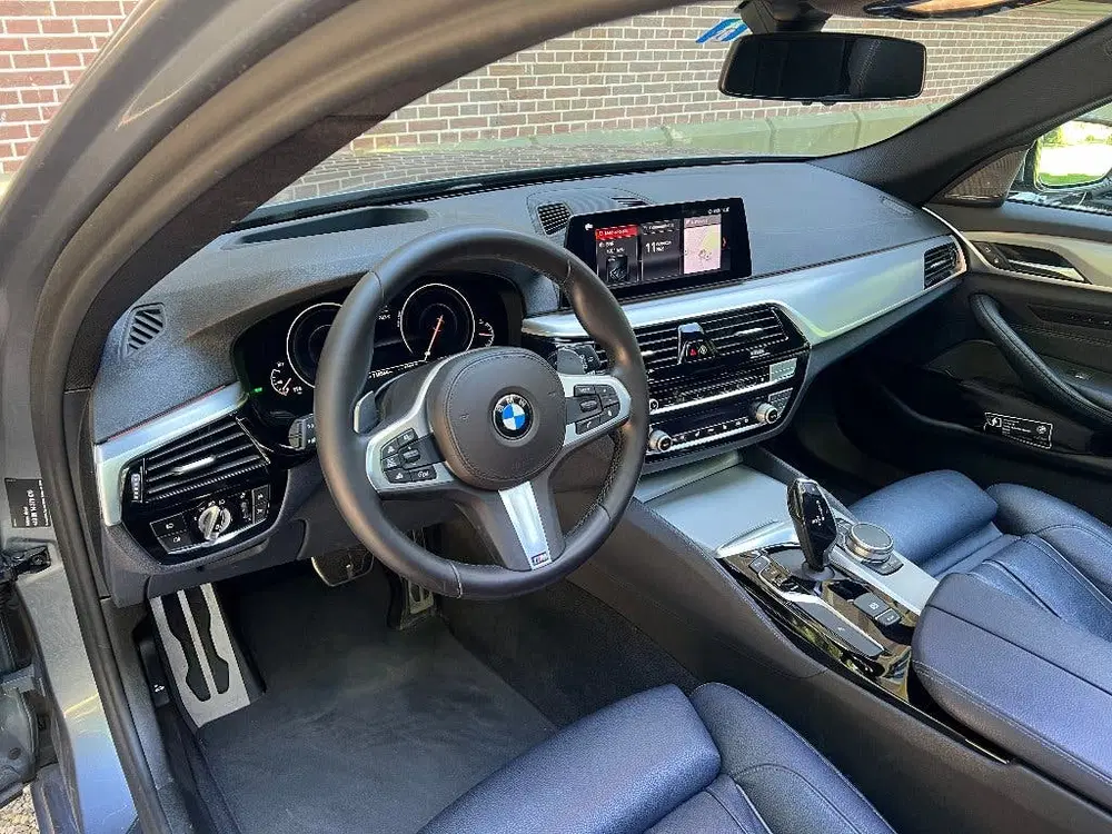 BMW 5-serie 540i xDrive M-Sport uit 2019, foto 13