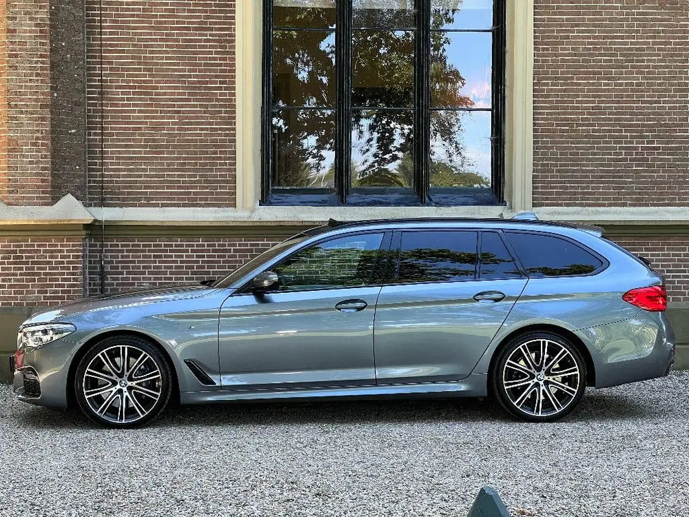 BMW 5-serie 540i xDrive M-Sport uit 2019, foto 3