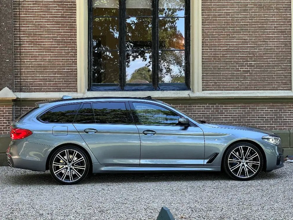 BMW 5-serie 540i xDrive M-Sport uit 2019, foto 4