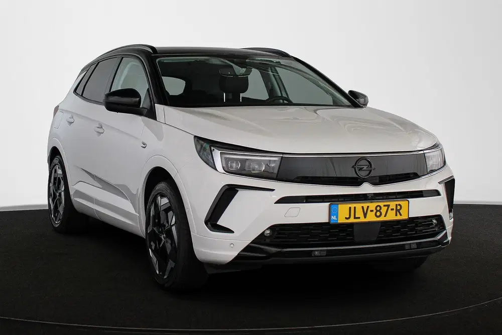 Opel Grandland 1.6 Turbo Plug-In Hybrid 4x4 GSe Stoel-Stu uit 2024, foto 2