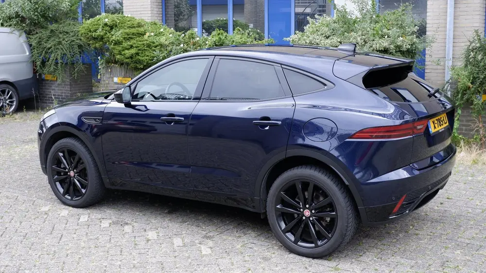 Jaguar E-Pace 1.5 P300e AWD R-Dynamic S incl. BTW uit 2023, foto 3