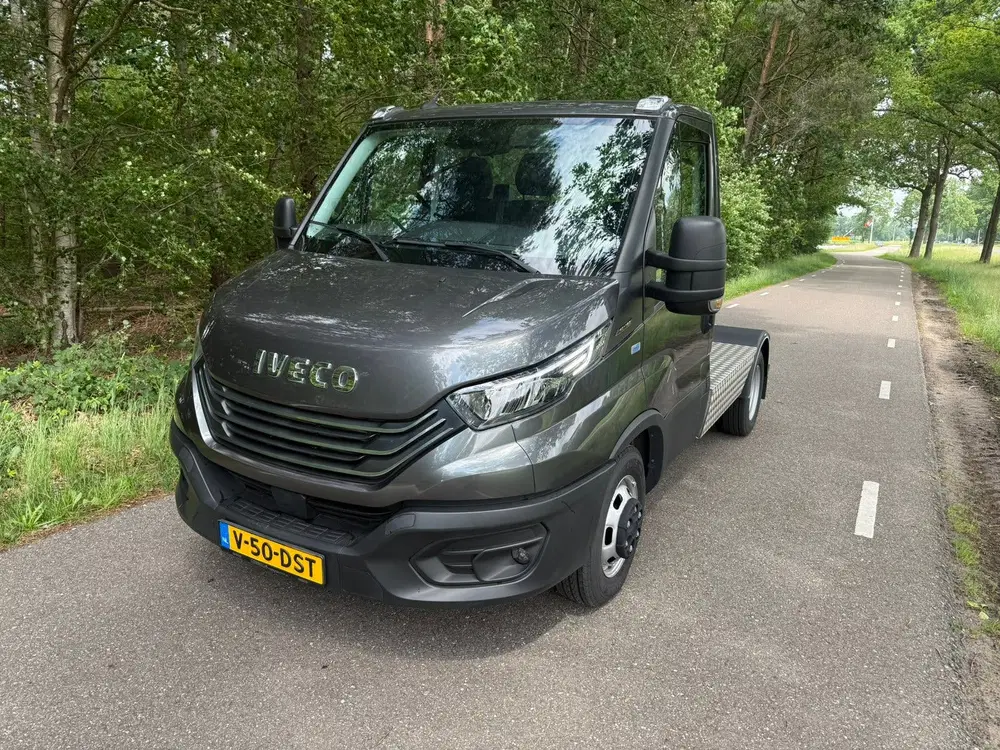 Iveco Daily 40C 2024 trekker uit 2024