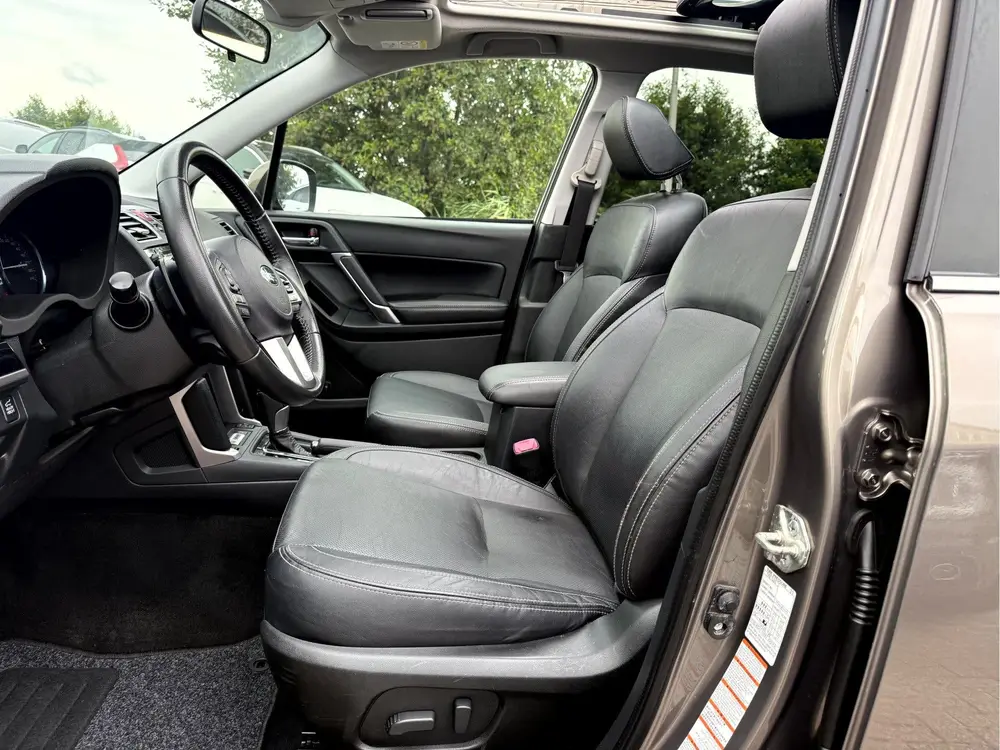Subaru Forester 2.0 Premium NL Auto, Vol Opties. (bj 2019) uit 2019, foto 4