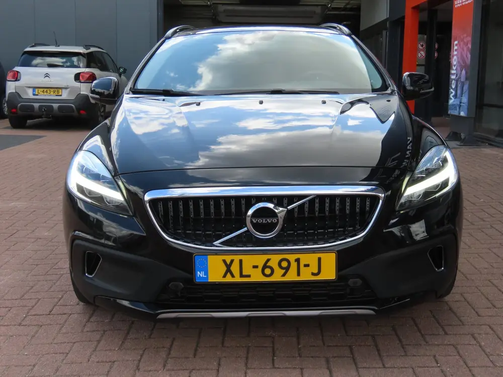 Volvo V40 Cross Country 1.5 T3 Polar+ Luxury Trekhaak Leder uit 2019, foto 3