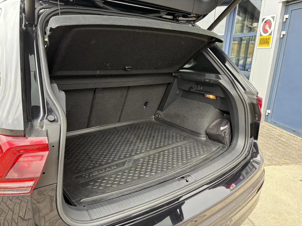 Volkswagen Tiguan 1.5 TSI ACT Highline Business R Automaat uit 2020, foto 11