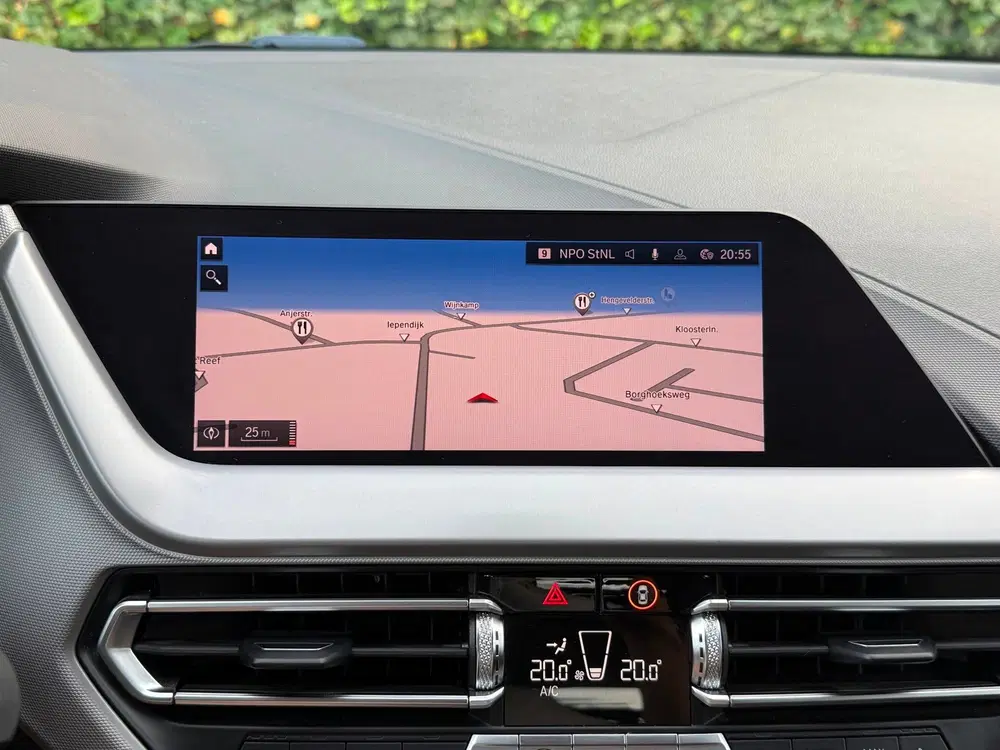 BMW 1-serie 118i uit 2020, foto 16