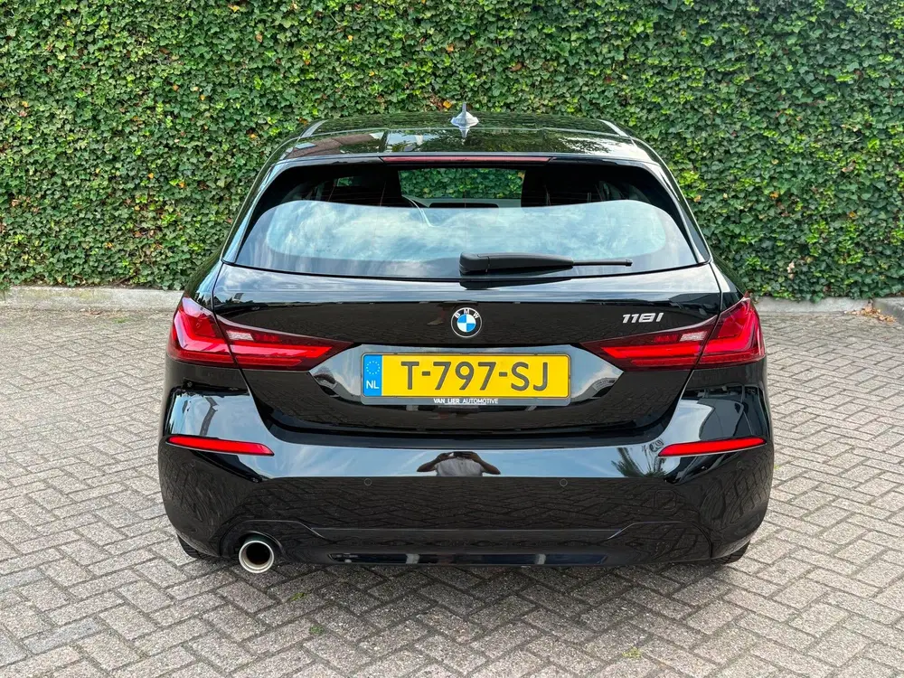BMW 1-serie 118i uit 2020, foto 4