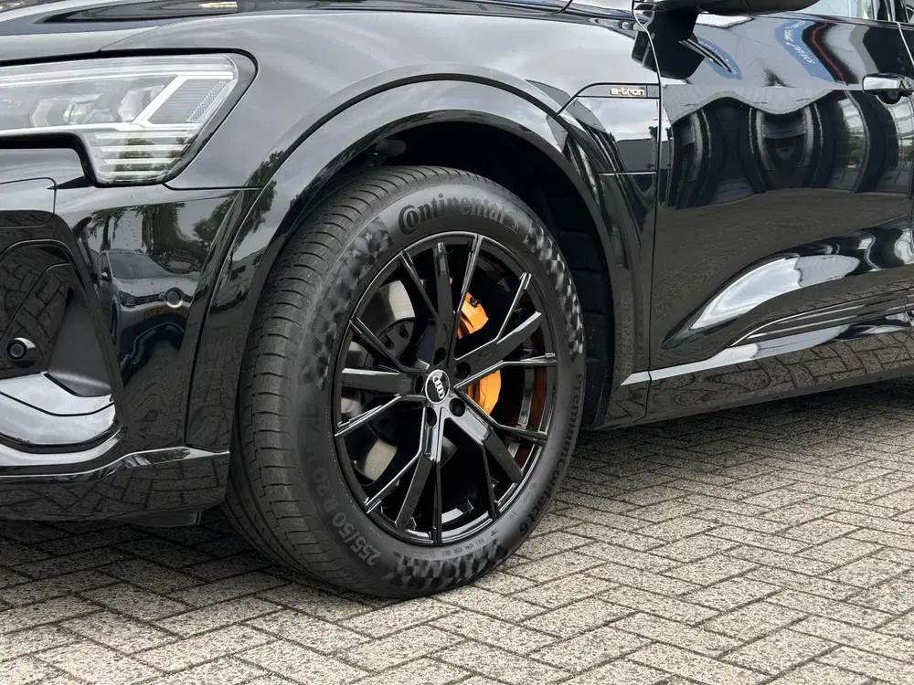 Audi e-tron 55 quattro S edition 95 kWh uit 2022, foto 10