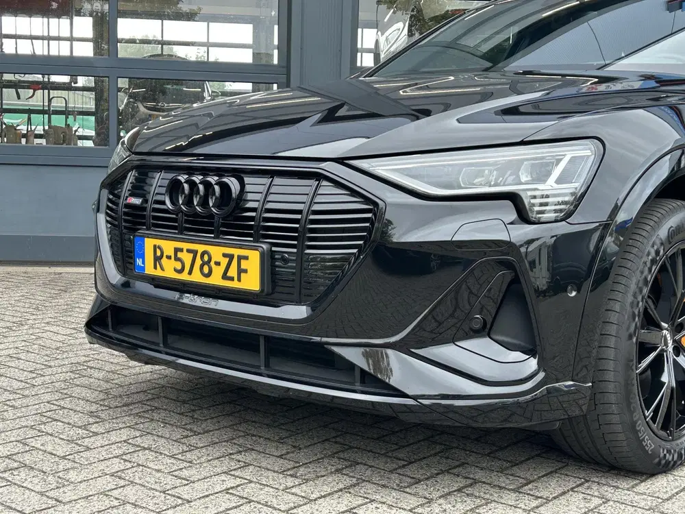 Audi e-tron 55 quattro S edition 95 kWh uit 2022, foto 16