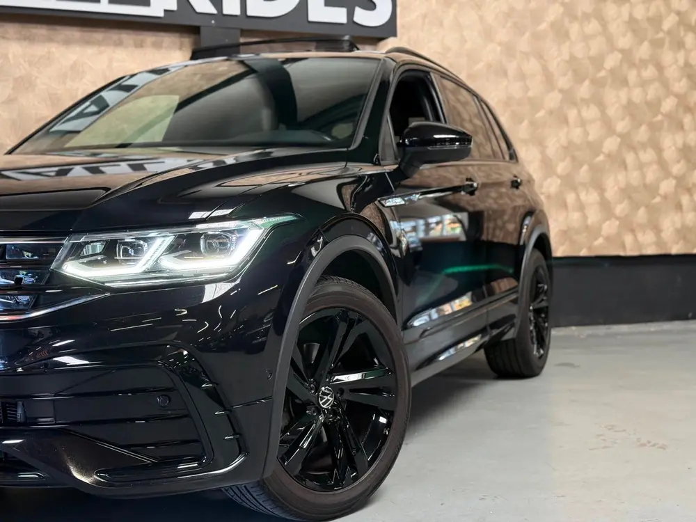 Volkswagen Tiguan 1.5 TSI Elegance | R line | Pano | Trekhaa uit 2020, foto 2