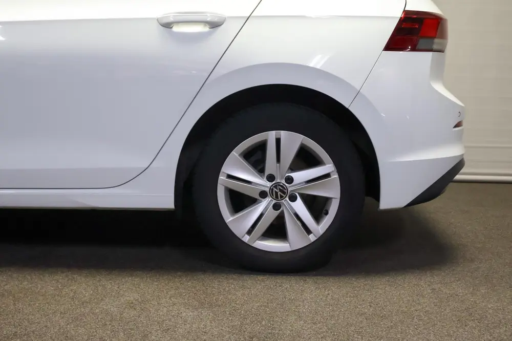 Volkswagen Golf 1.0 TSI Life uit 2021, foto 9