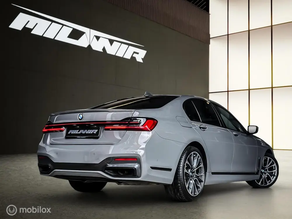 BMW 7-serie 745e M Sport uit 2020, foto 2