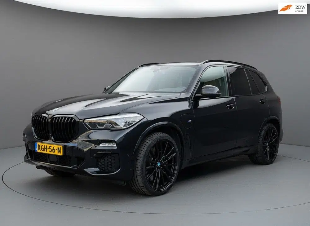 BMW X5 XDrive45e High Executive uit 2020