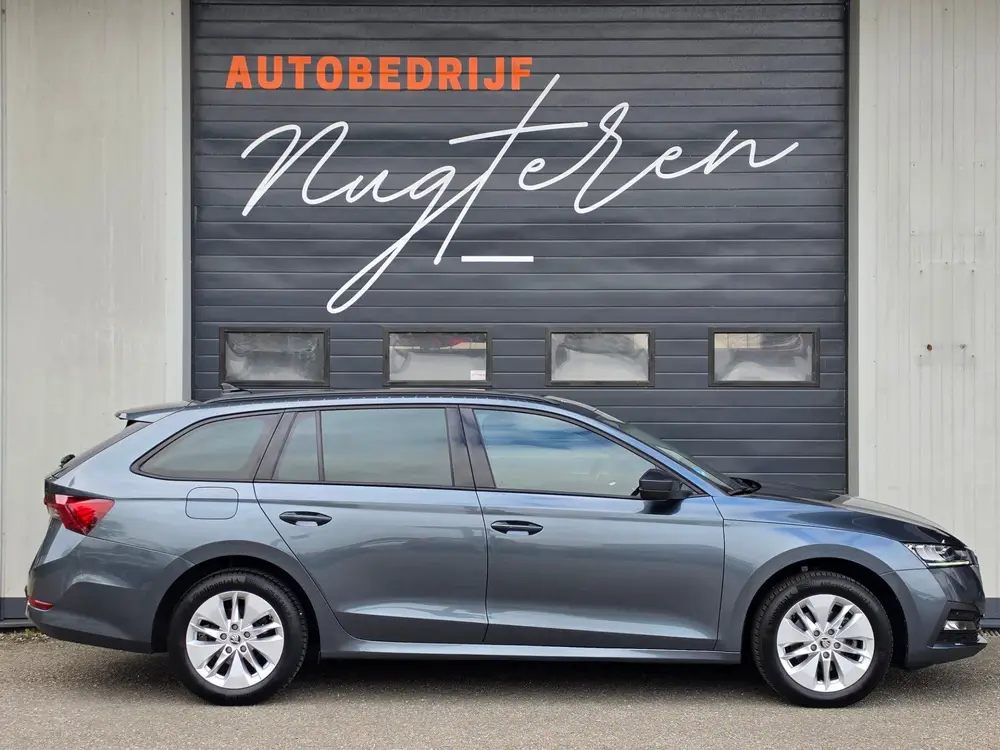 Skoda Octavia 1.0 e-TSI Business Edition uit 2021, foto 3