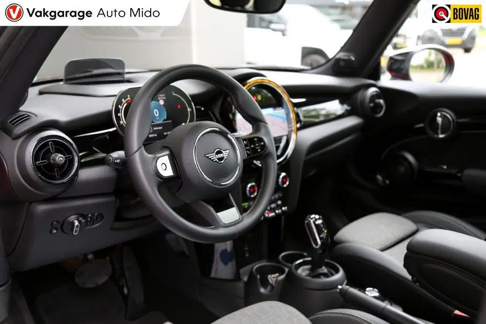 Mini Cooper 1.5 Automaat Cooper Camden Plus Edition uit 2022, foto 11