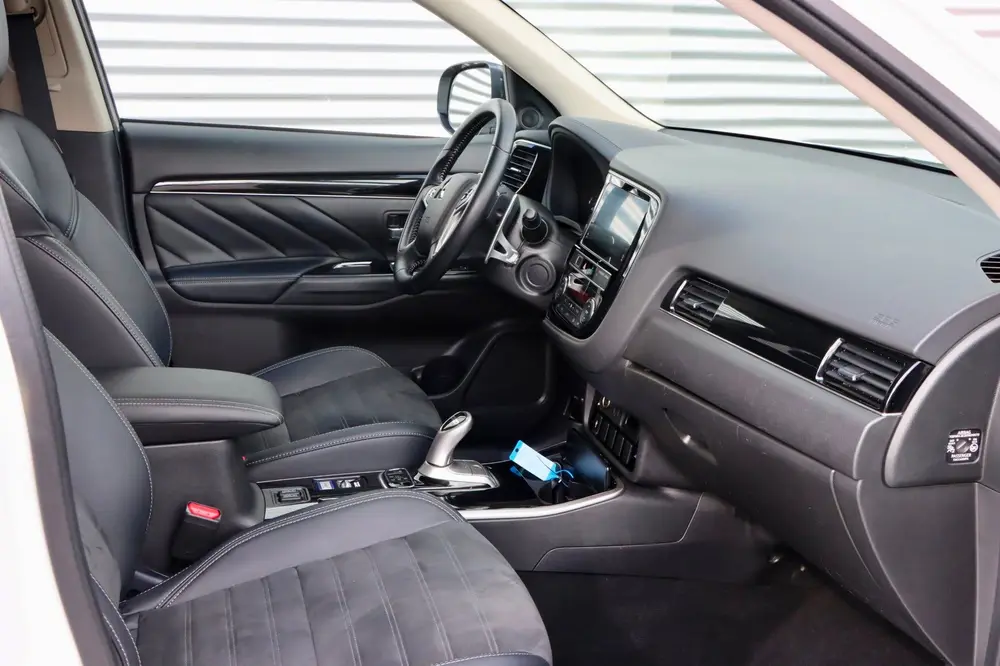 Mitsubishi Outlander 2.4 PHEV Intense | CARPLAY | STOELVERW. uit 2019, foto 11