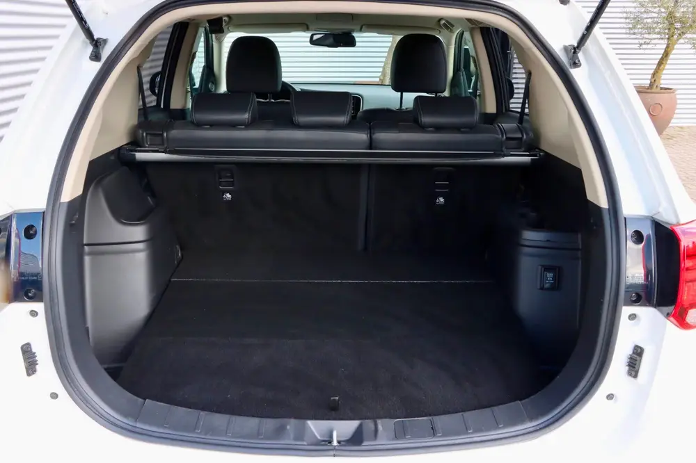 Mitsubishi Outlander 2.4 PHEV Intense | CARPLAY | STOELVERW. uit 2019, foto 13