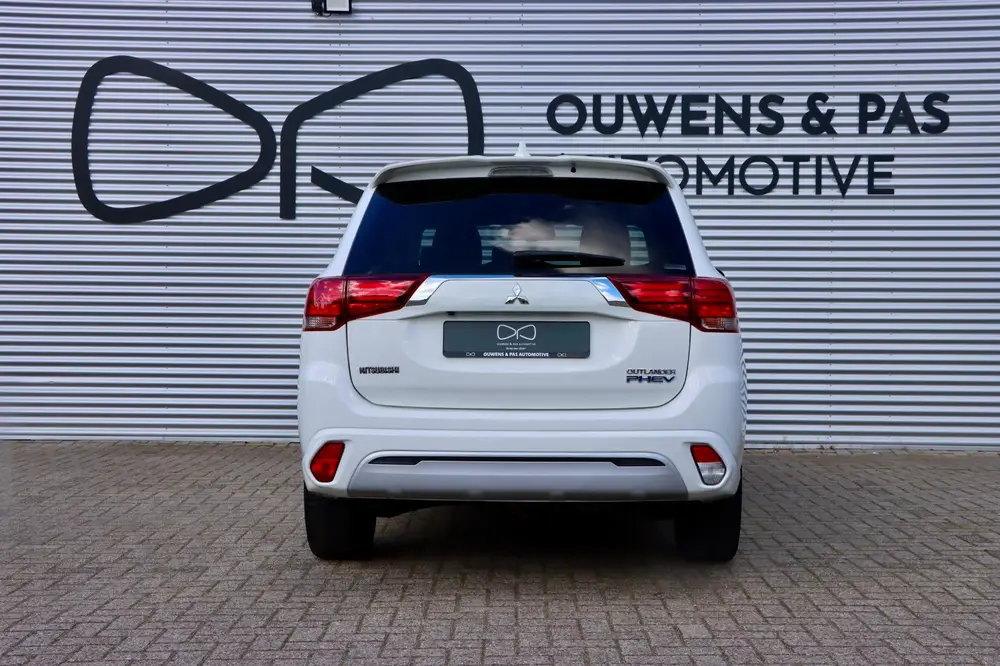 Mitsubishi Outlander 2.4 PHEV Intense | CARPLAY | STOELVERW. uit 2019, foto 5
