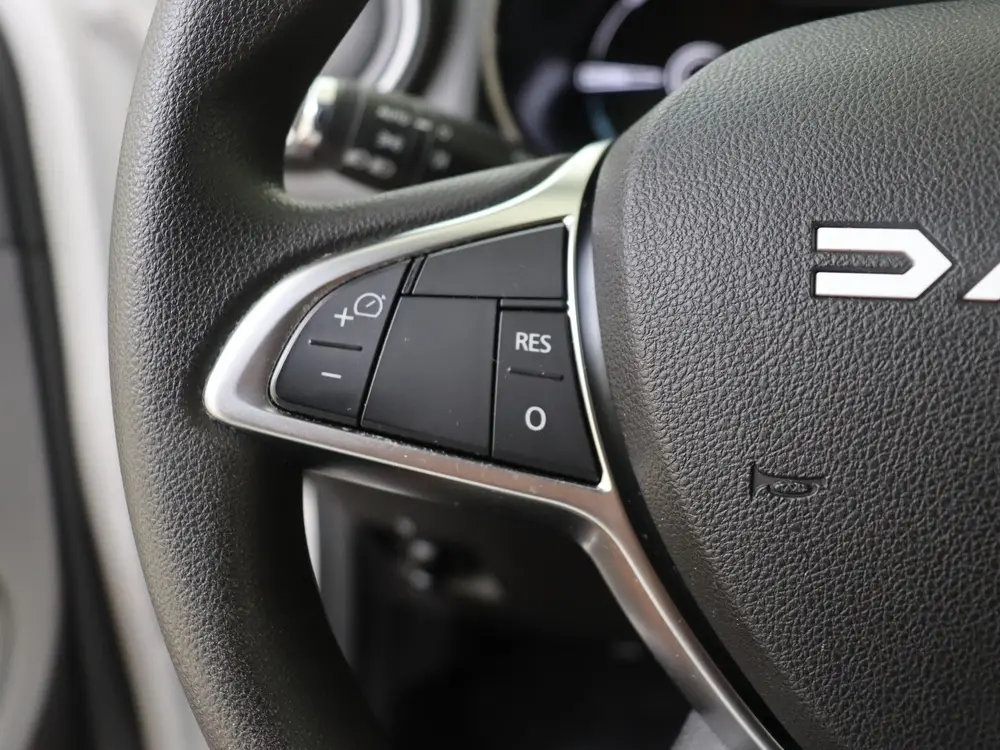 Dacia Spring Essential 27 kWh 23dkm uit 2023, foto 12
