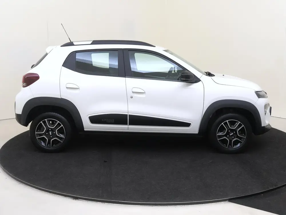 Dacia Spring Essential 27 kWh 23dkm uit 2023, foto 9