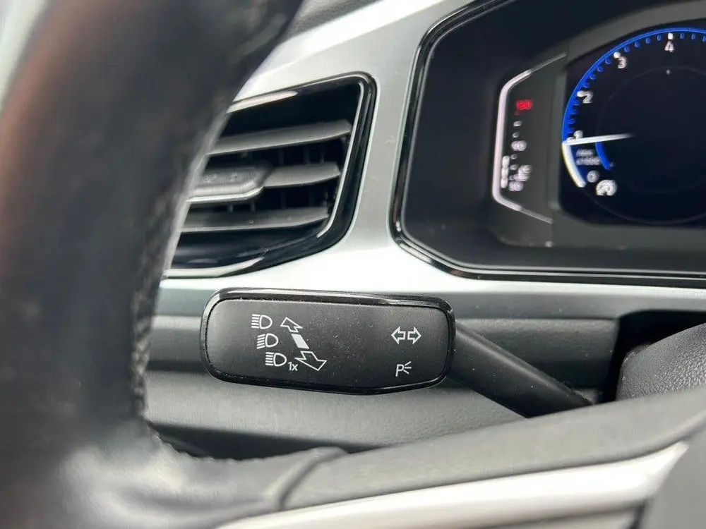 Volkswagen T-roc 1.0 TSI LIFE. CARPLAY, ACC, NAVI uit 2022, foto 18