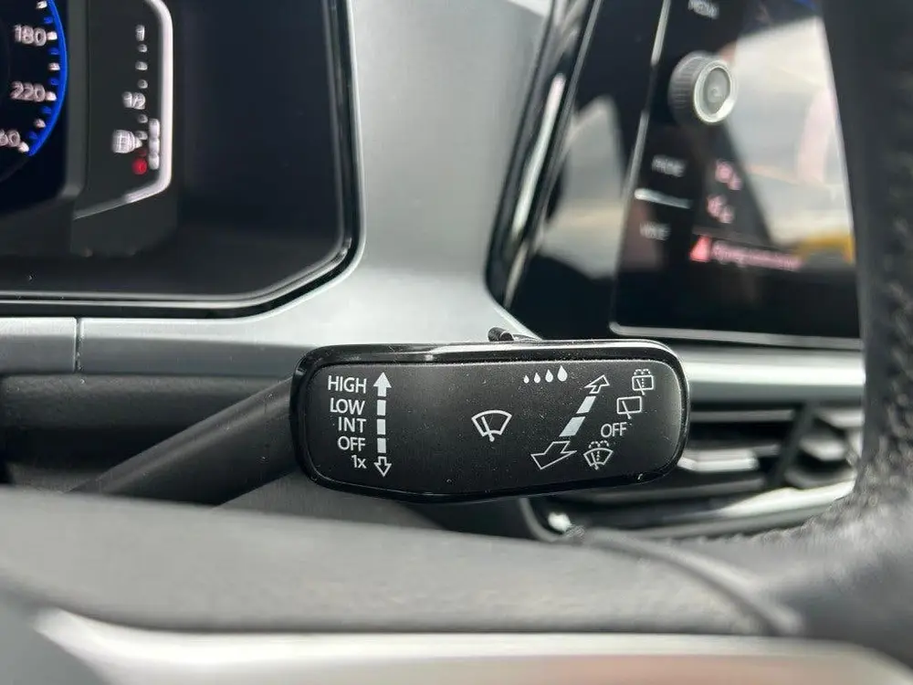 Volkswagen T-roc 1.0 TSI LIFE. CARPLAY, ACC, NAVI uit 2022, foto 19