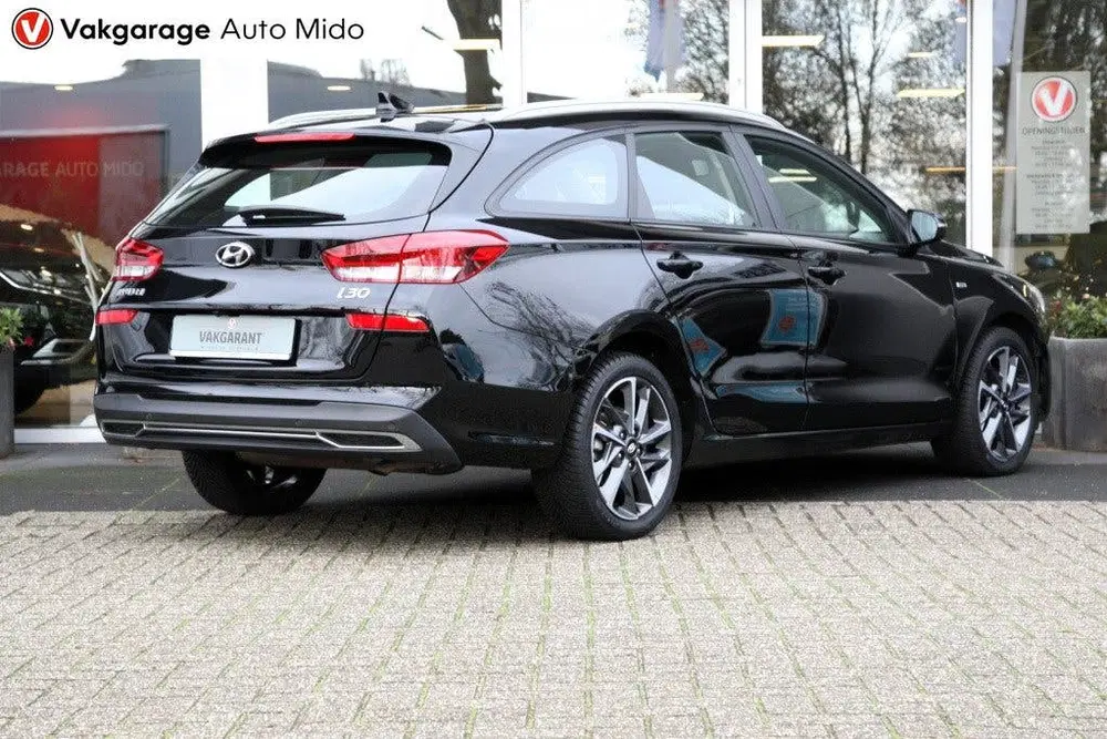 Hyundai i30 1.0 T-GDi MHEV Automaat Comfort Smart uit 2023, foto 2