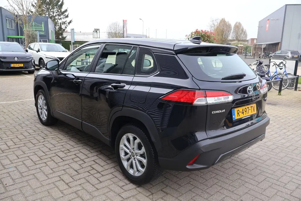 Toyota Corolla Cross 2.0 High Power Hybrid Active 1e Eigenaa uit 2022, foto 3