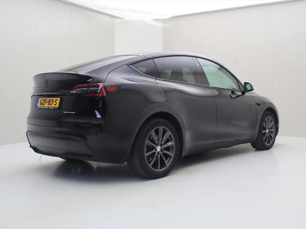 Tesla Model Y Long Range AWD 75kWh 351pk AMD RYZEN HW4 9 uit 2025, foto 3