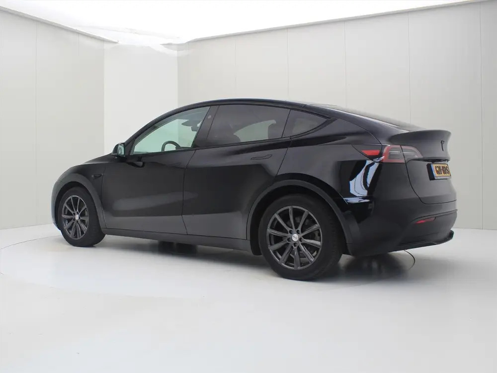 Tesla Model Y Long Range AWD 75kWh 351pk AMD RYZEN HW4 9 uit 2025, foto 4